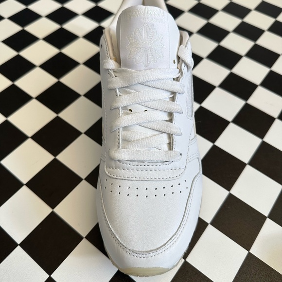NEW REEBOK CLASSIC LEATHER PEARLESCENT DETA SIZE 7.5 - Picture 10 of 15